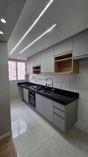 Apto com cozinha planejada e suíte