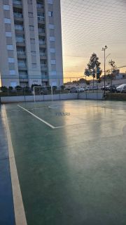 Apto com cozinha planejada e suíte