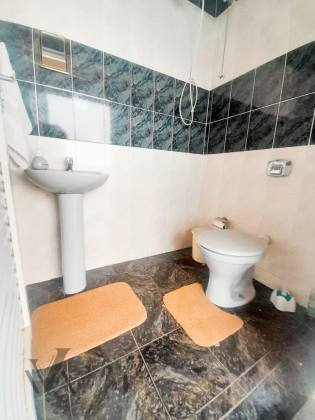 Casa com 3 dormitórios próximo a Av Lauro Correia