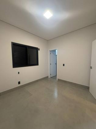 Casa térrea no Vale das Oliveiras