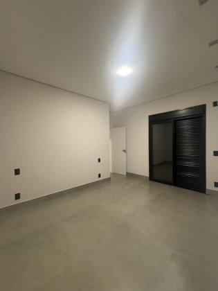 Casa térrea no Vale das Oliveiras