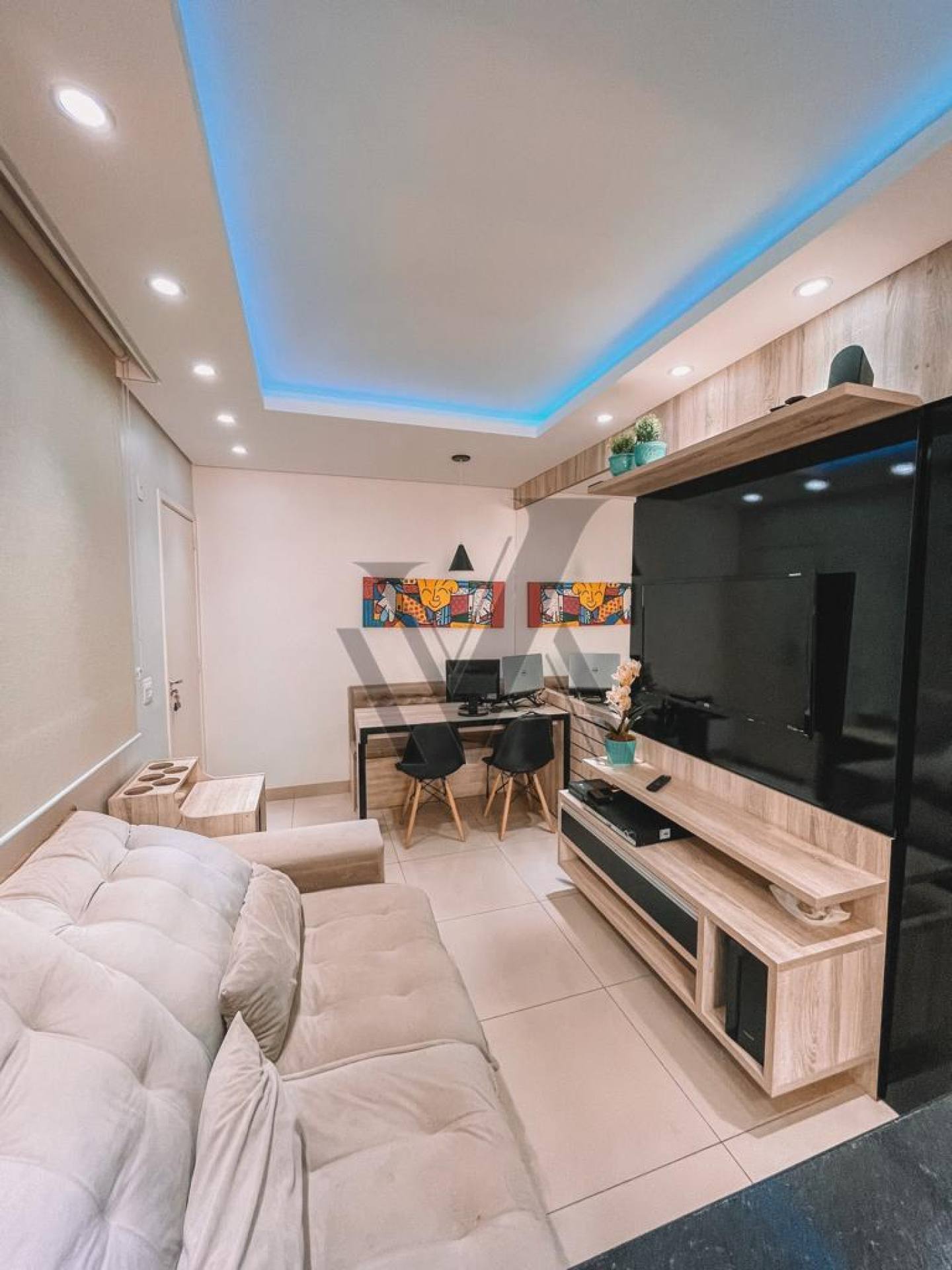 Parque London - com móveis planejados, perto da Lauro Correa