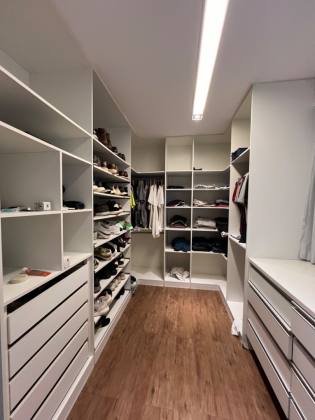 Apartamento Para Vender c/ 255m² de porteira fechada, 04 suítes e 4 vagas de garagem, no bairro Altiplano em João Pessoa