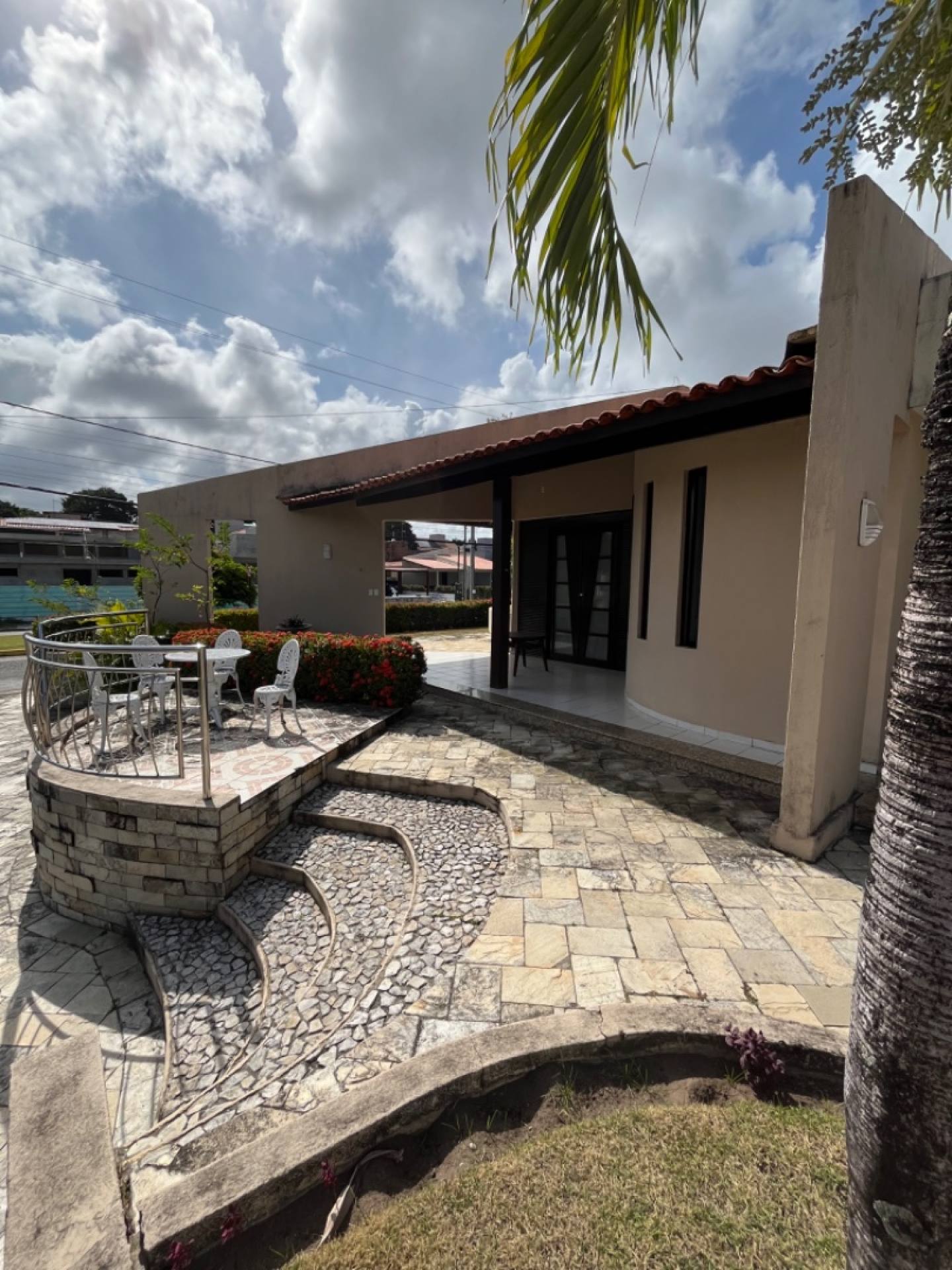 Casa no Condomínio Privê para Vender com 3 suítes em João Pessoa