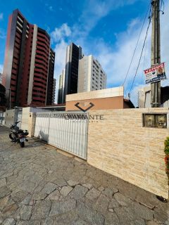 Casa Para Vender com 03 quartos 01 suítes no bairro Tambaú em João Pessoa