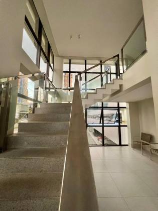 Apartamento para alugar com 03 quartos 01 suítes no bairro Miramar em João Pessoa