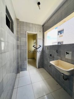 Apartamento Para Vender com 03 quartos 1 suítes no bairro Jardim Oceania em João Pessoa