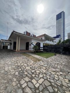 Casa Excelente Para Vender com 3 quartos 01 suítes no bairro Manaíra em João Pessoa