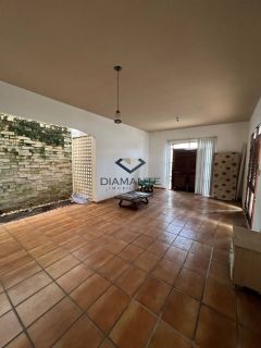 Casa Excelente Para Vender com 3 quartos 01 suítes no bairro Manaíra em João Pessoa