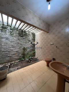 Casa Excelente Para Vender com 3 quartos 01 suítes no bairro Manaíra em João Pessoa