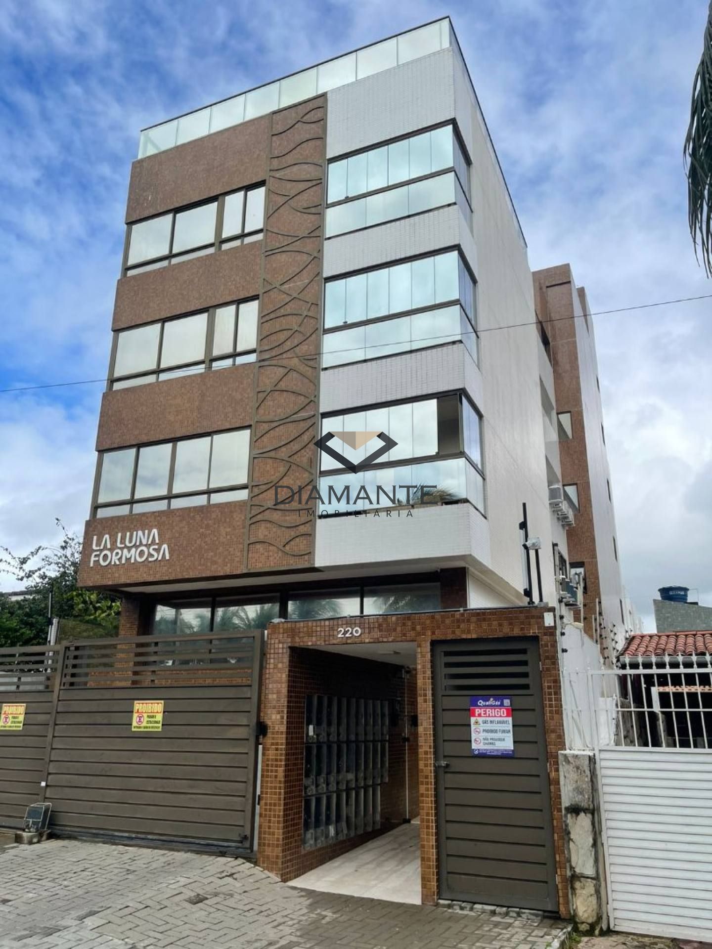 Apartamento Para Vender com 3 quartos 1 suítes no bairro Formosa em Cabedelo