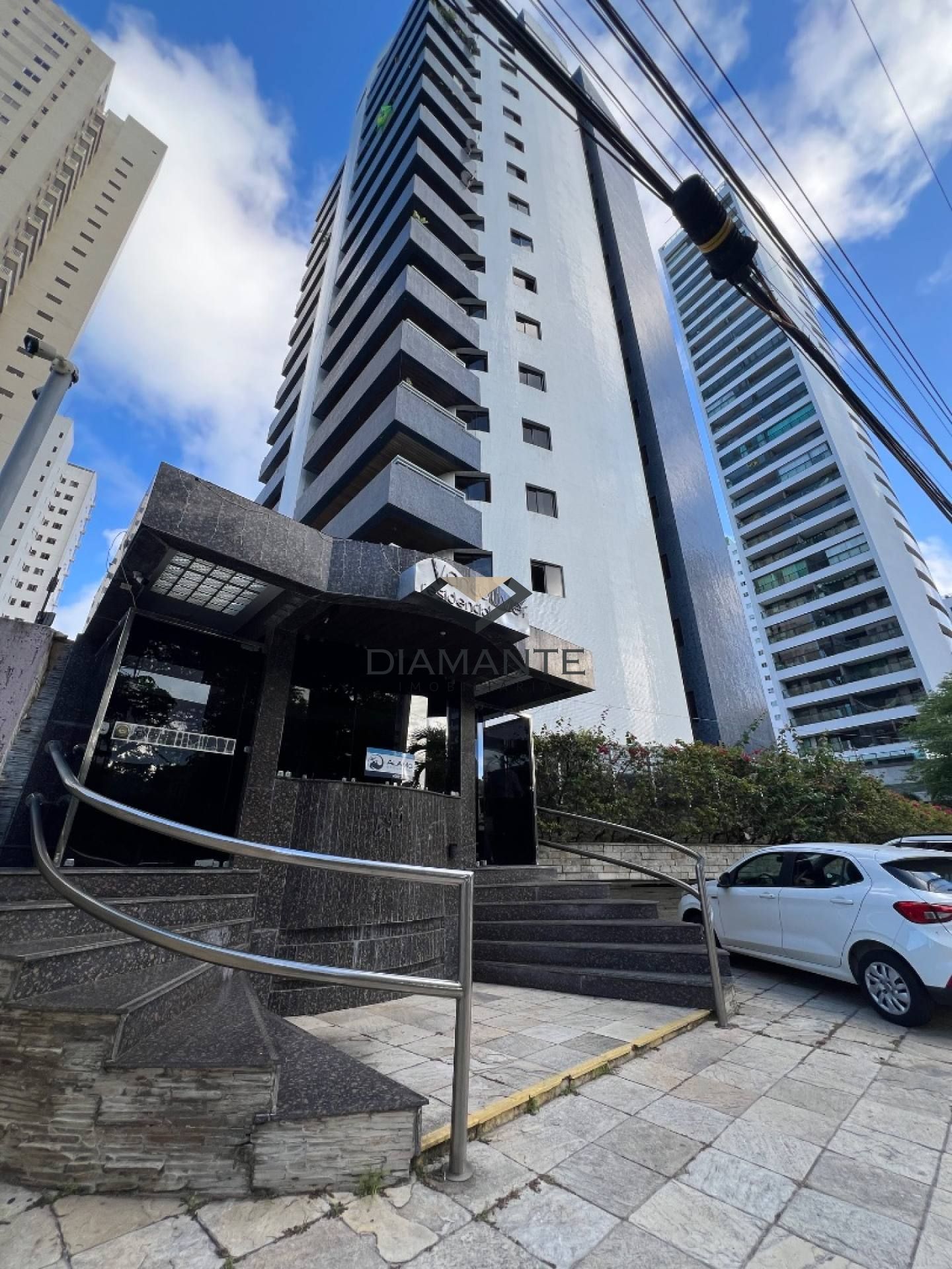 Apartamento Para Vender com 03 quartos 03 suítes no bairro Manaíra em João Pessoa