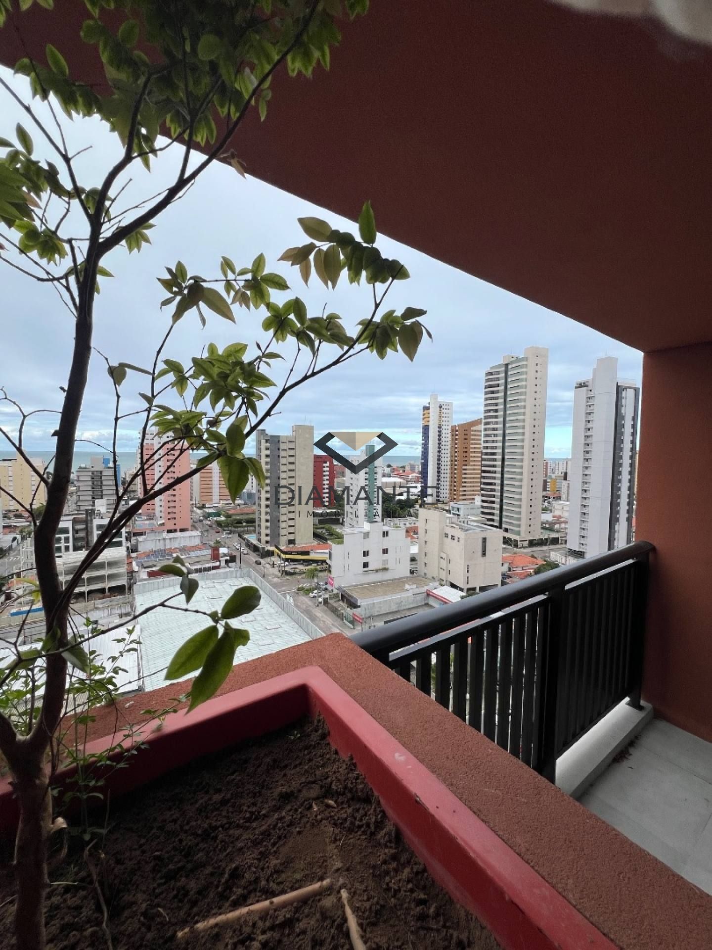 FLAT FRENTE MAR EM MANAÍRA C/ PROJETADOS FLORENSE E PREÇO ABAIXO DA TABELA!