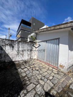 TERRENO DE ESQUINA COM 812 m², TAMBAUZINHO