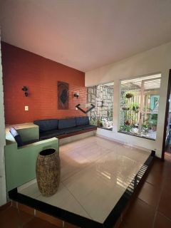 TERRENO DE ESQUINA COM 812 m², TAMBAUZINHO
