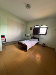 TERRENO DE ESQUINA COM 812 m², TAMBAUZINHO