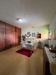 TERRENO DE ESQUINA COM 812 m², TAMBAUZINHO