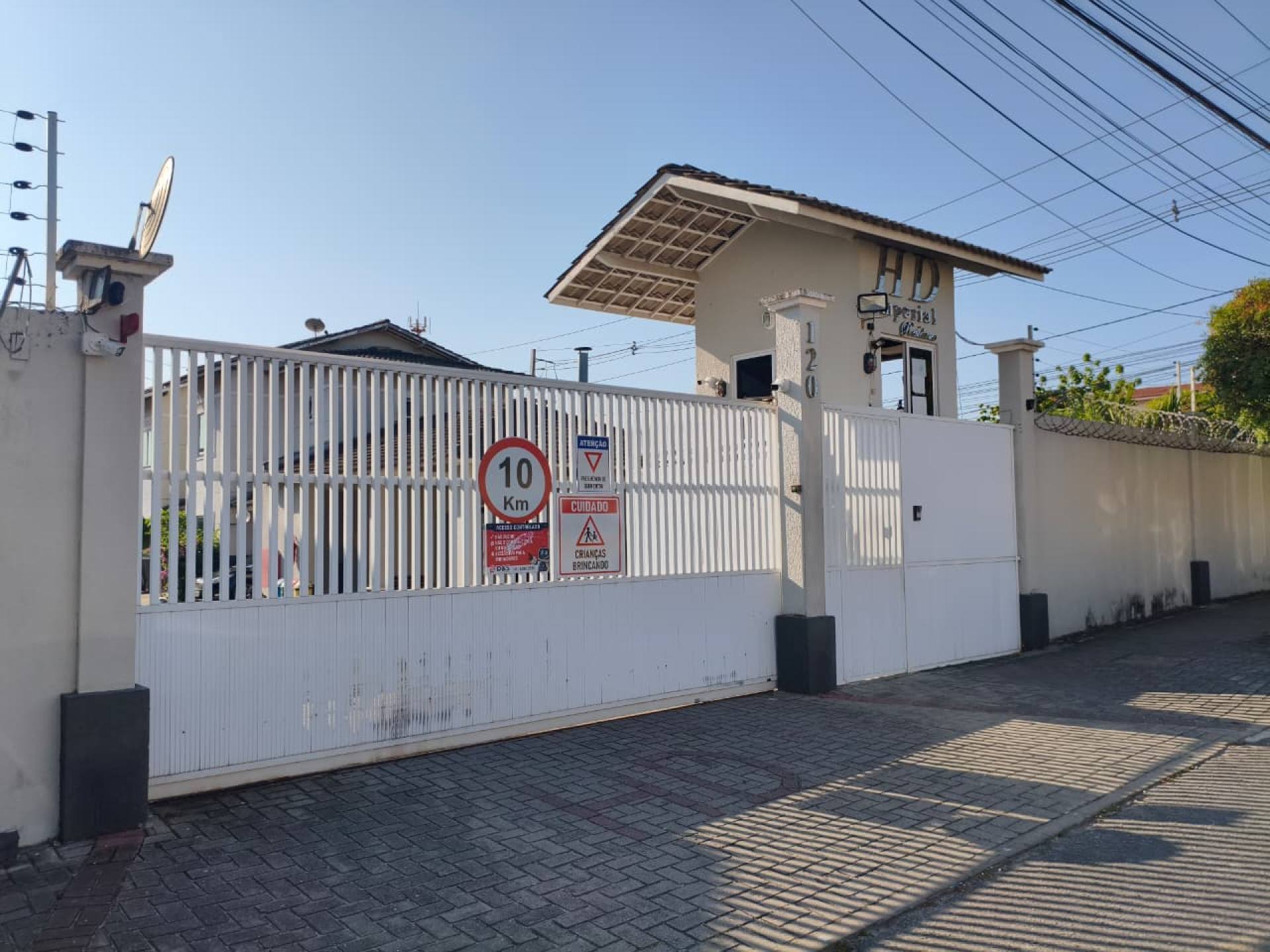 Casa à Venda no Itaperi Fortaleza/CE, 90m², 3 Quartos, 2 Vagas com Energia Solar