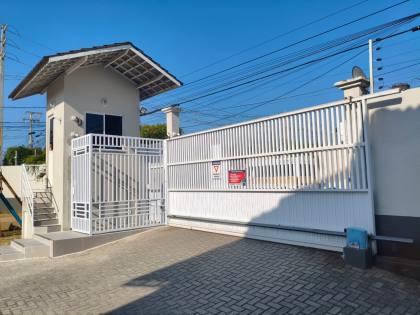 Casa à Venda no Itaperi Fortaleza/CE, 90m², 3 Quartos, 2 Vagas com Energia Solar