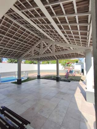 Casa à Venda no Itaperi Fortaleza/CE, 90m², 3 Quartos, 2 Vagas com Energia Solar