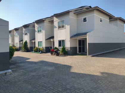 Casa à Venda no Itaperi Fortaleza/CE, 90m², 3 Quartos, 2 Vagas com Energia Solar