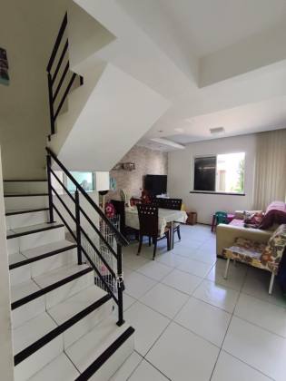 Casa à Venda no Itaperi Fortaleza/CE, 90m², 3 Quartos, 2 Vagas com Energia Solar