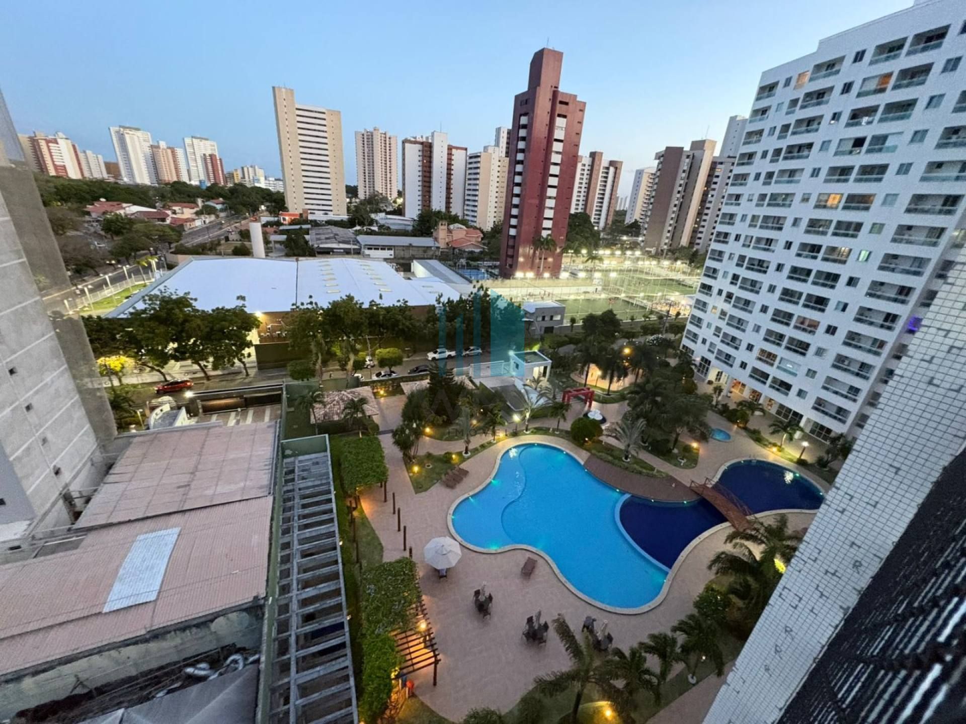 Apartamento com 2 Quartos e 3 banheiros à Venda, 79 m² por R$ 780.000