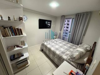 Apartamento com 2 Quartos e 3 banheiros à Venda, 79 m² por R$ 780.000