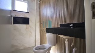 Casa Para Vender com 3 quartos 1 suítes no bairro Parque Presidente Vargas em Fortaleza