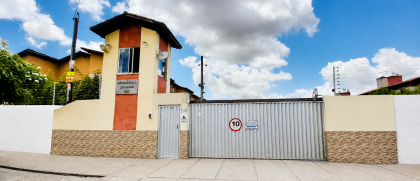 Apartamento à venda - 2 quartos em CONDOMÍNIO PRIVADO - Prefeito José Walter em Fortaleza