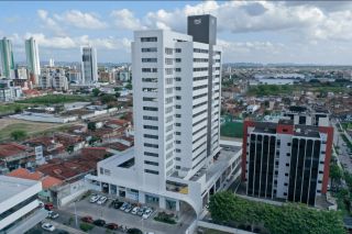 Empr. Centro Jurídico e Empresarial Ronaldo Cunha Lima