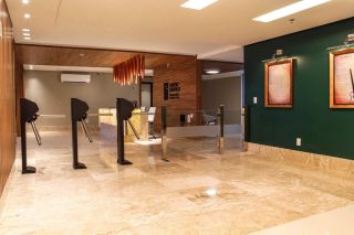 Empr. Centro Jurídico e Empresarial Ronaldo Cunha Lima