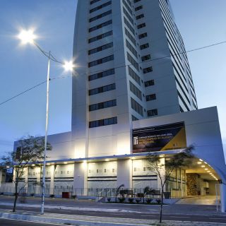 Empr. Centro Jurídico e Empresarial Ronaldo Cunha Lima