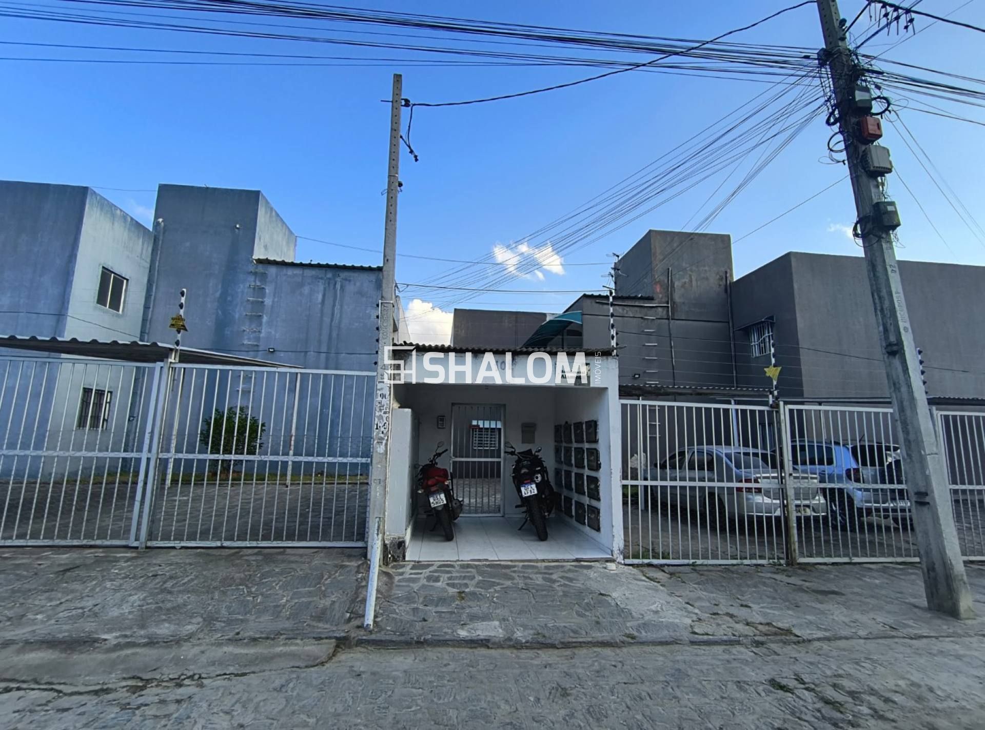 Casa para Vender com 2 quartos no Residencial Alameda, Bairro Serrotão em Campina Grande - PB