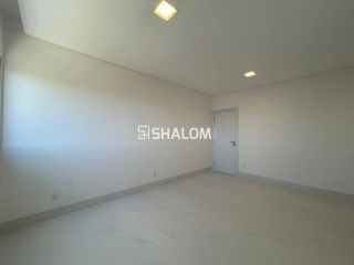 Casa Duplex para Vender com 4 suítes no Condomínio Alphaville no Bairro Mirante em Campina Grande-PB