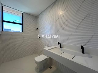 Casa Duplex para Vender com 4 suítes no Condomínio Alphaville no Bairro Mirante em Campina Grande-PB
