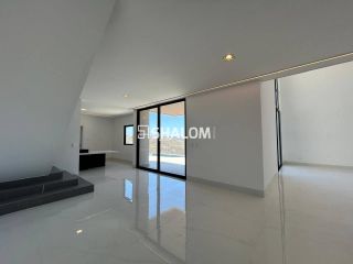 Casa Duplex para Vender com 4 suítes no Condomínio Alphaville no Bairro Mirante em Campina Grande-PB