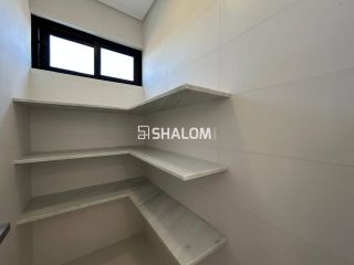 Casa Duplex para Vender com 4 suítes no Condomínio Alphaville no Bairro Mirante em Campina Grande-PB