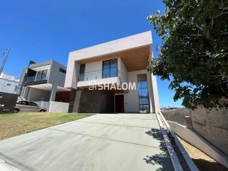 Casa Duplex para Vender com 4 suítes no Condomínio Alphaville no Bairro Mirante em Campina Grande-PB