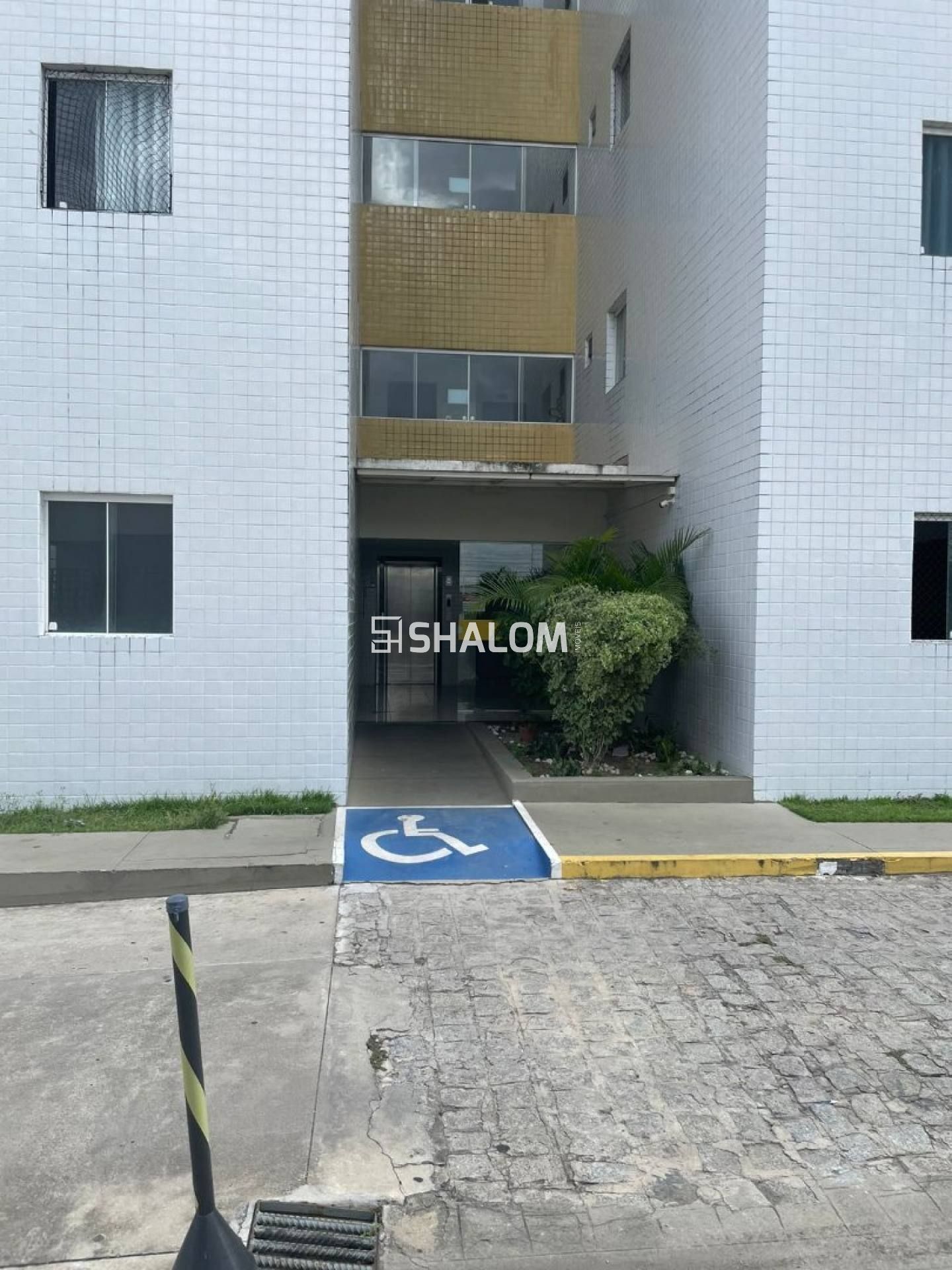 Apartamento para Vender no Residencial Colinas do Entardecer com 2 quartos sendo 1 suíte no Bairro Malvinas em Campina Grande-PB