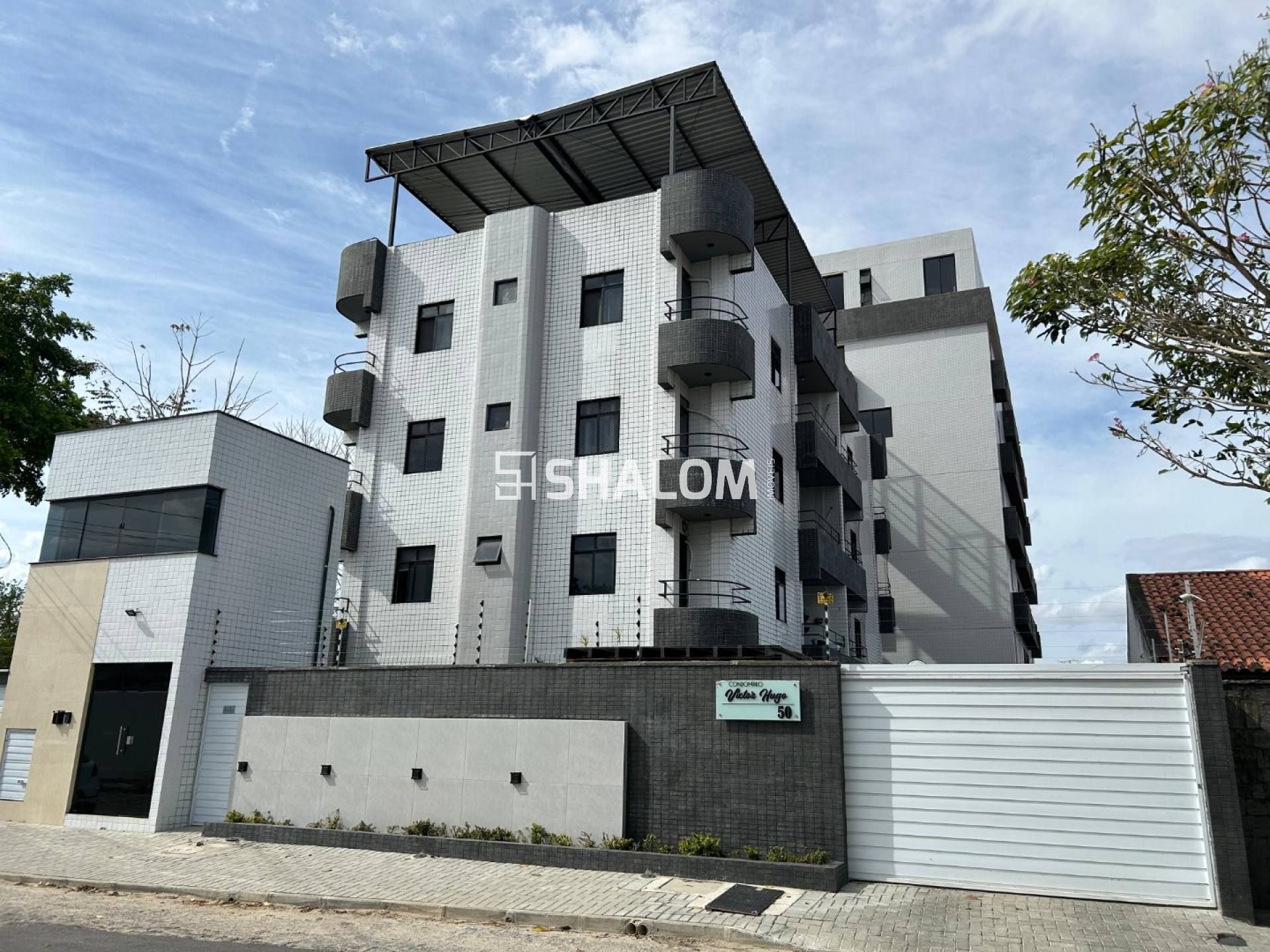 Apartamento para Alugar no Condomínio Victor Hugo, com 3 quartos, sendo 1 suíte, no Bairro Catolé, em Campina Grande - PB