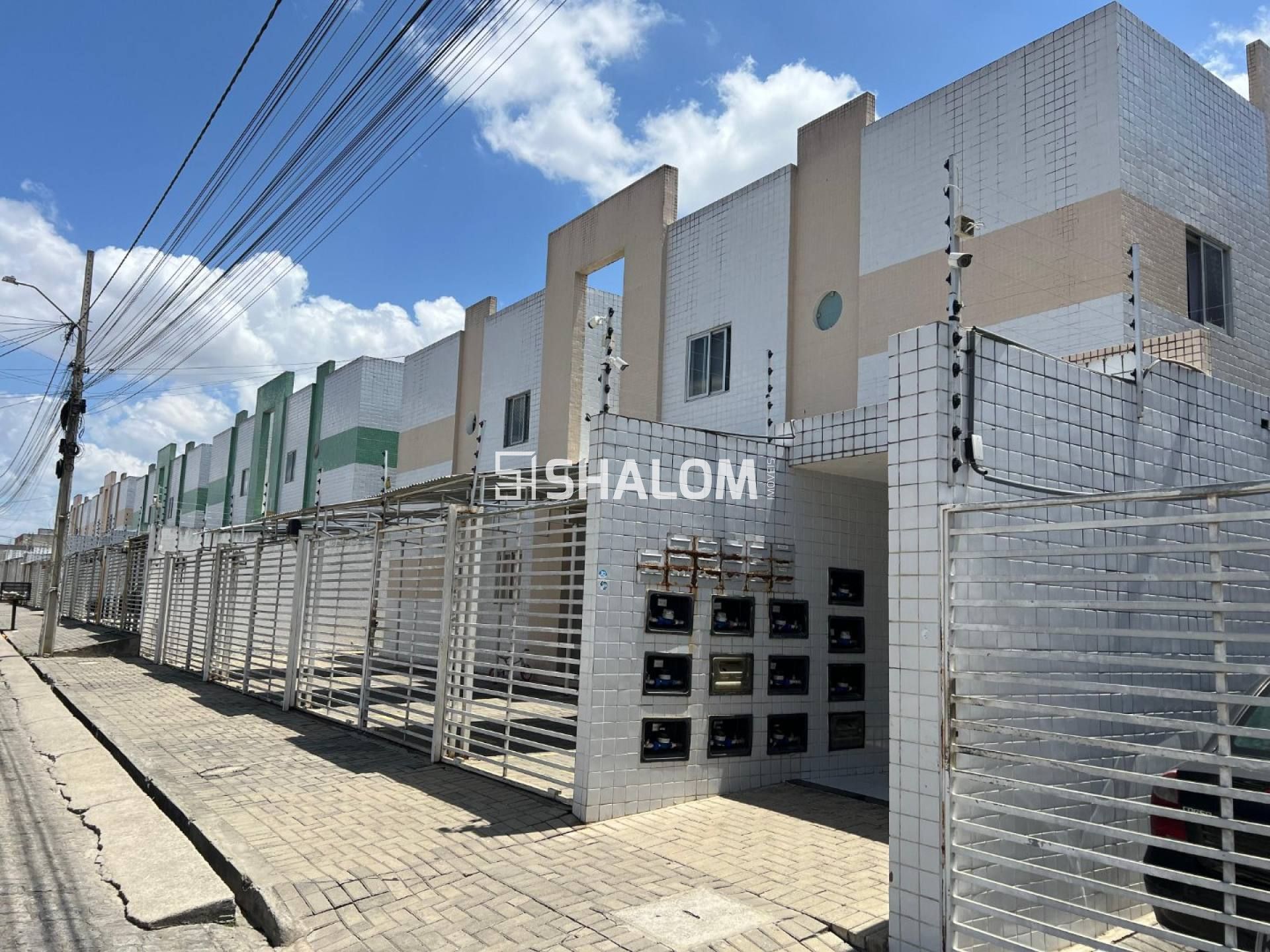 Apartamento para Vender com 2 quartos no Bairro Três Irmãs em Campina Grande - PB