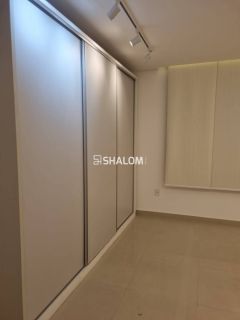 Casa para Vender no Condomínio Alphaville com 4 quartos sendo 3 suítes em Campina Grande - PB