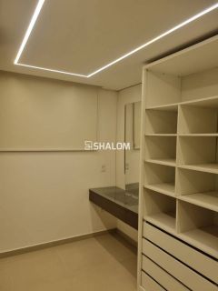 Casa para Vender no Condomínio Alphaville com 4 quartos sendo 3 suítes em Campina Grande - PB