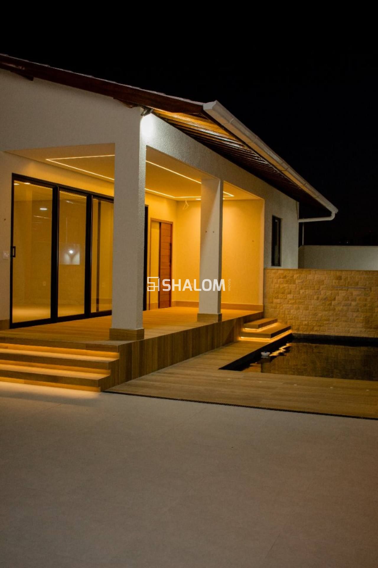 Casa para Vender com 4 suítes no Bairro da Palmeira em Campina Grande - PB