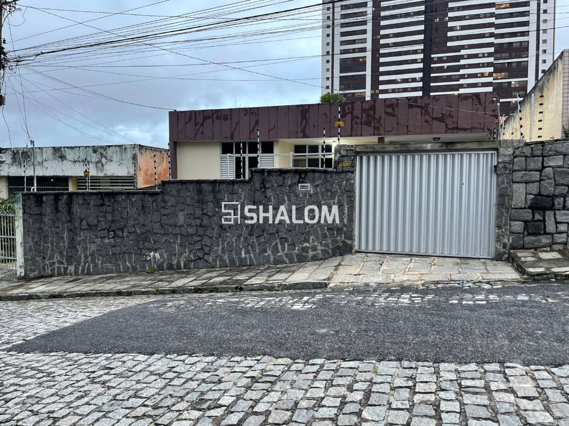 Casa para Vender com 6 quartos sendo 2 suítes no bairro da Prata em Campina Grande - PB