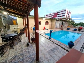 Casa para Vender com 4 quartos sendo 2 suítes no Jardim Quarenta em Campina Grande - PB