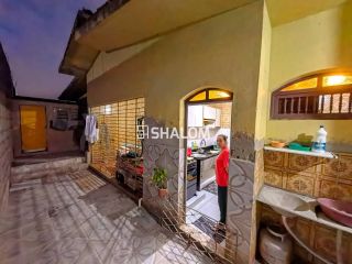 Casa para Vender com 4 quartos sendo 2 suítes no Jardim Quarenta em Campina Grande - PB
