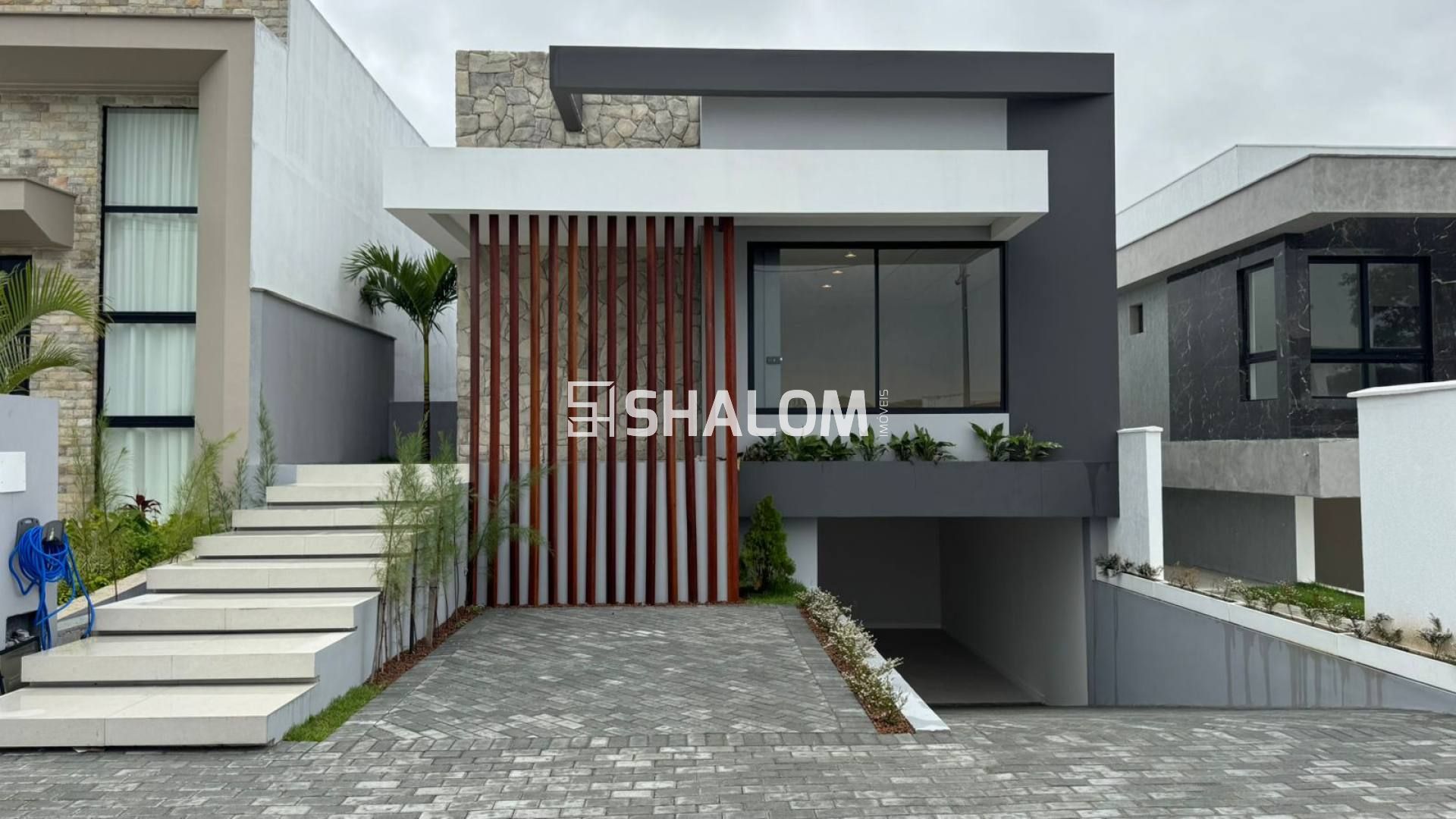 Casa de Condomínio para Vender com 3 suítes no Condomínio Teriva em Campina Grande - PB