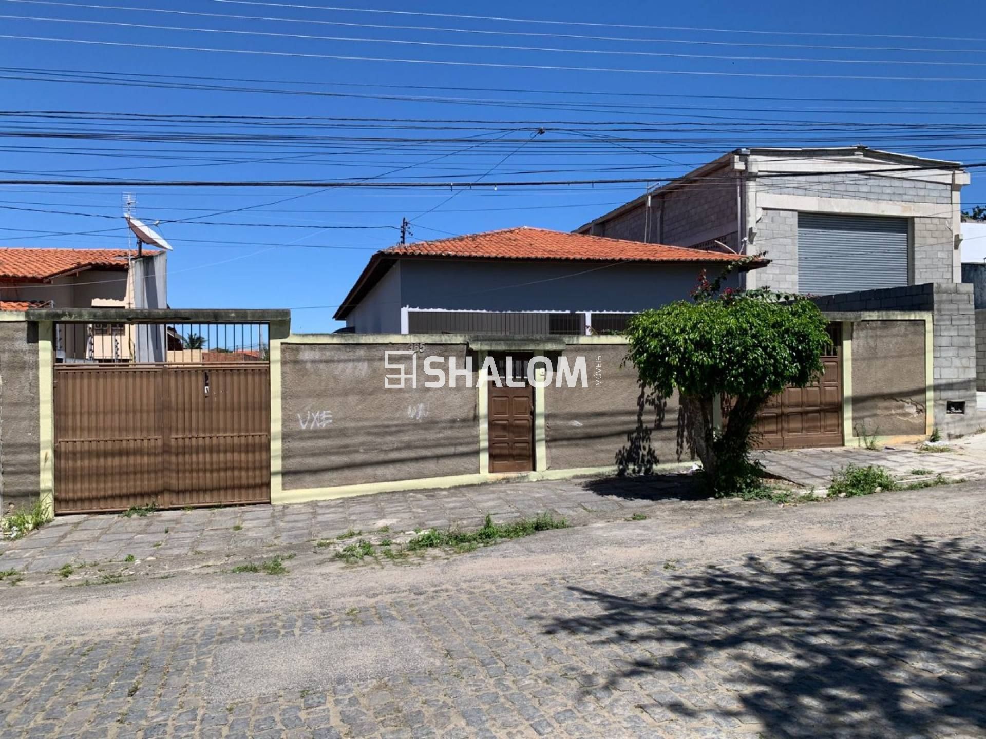Casa para Vender com 3 quartos sendo 1 suíte no bairro Santa Rosa em Campina Grande - PB